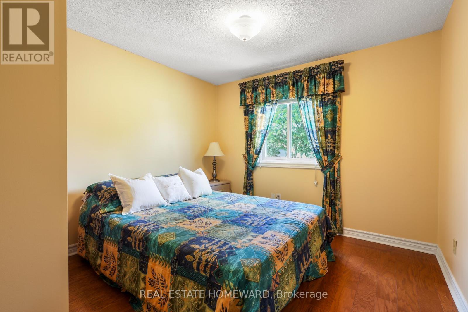 3rd Bedroom - 6399 Colebrook Crescent, Mississauga, ON
