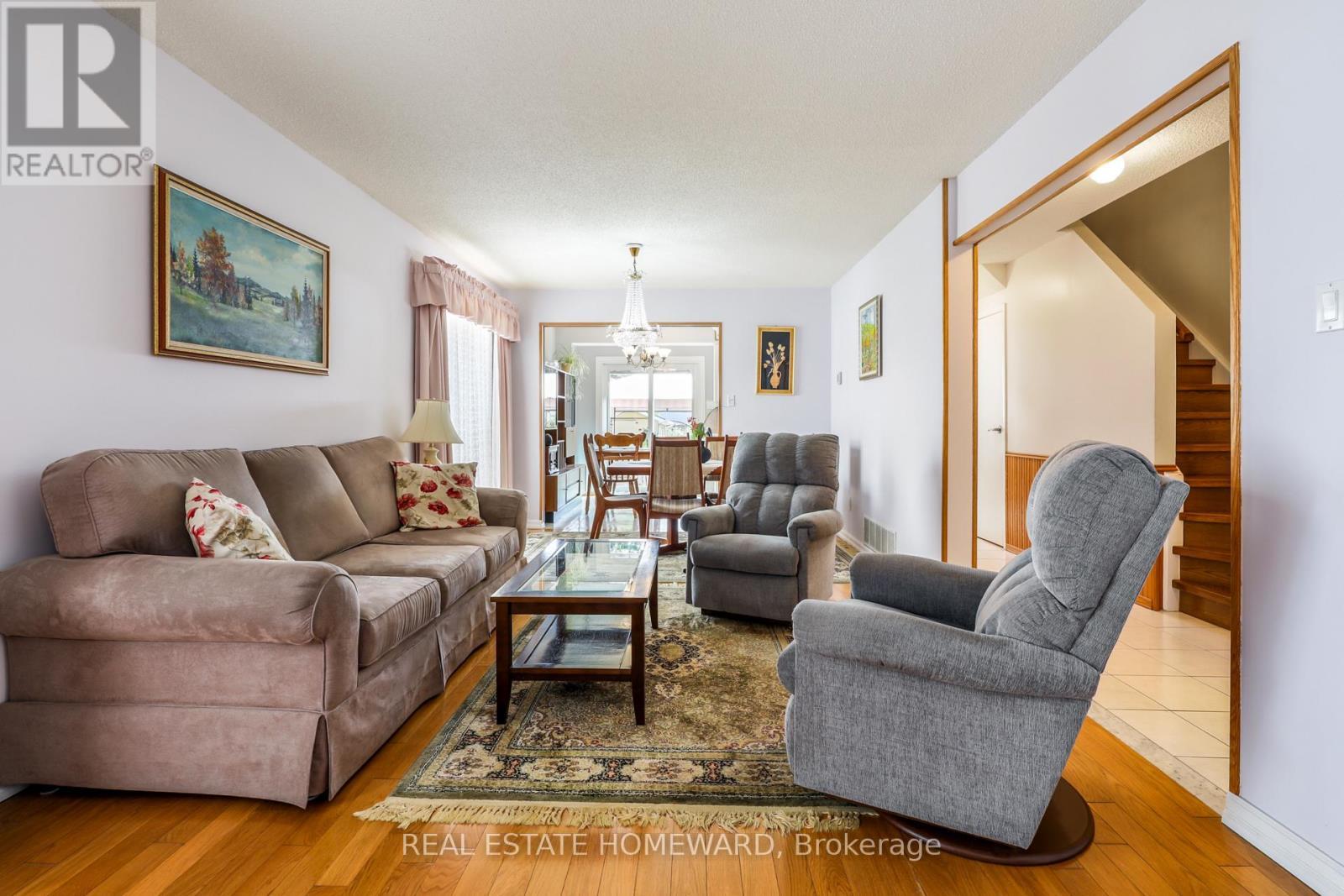 Living room - 6399 Colebrook Crescent, Mississauga, ON
