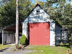 93 Hospital Road Lunenburg, NS B0J 2C0