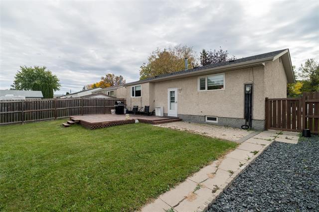 71 Rougeau Ave, Winnipeg, MB