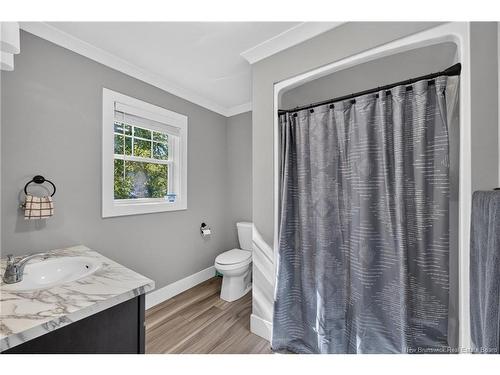 43 Eatman Ave, Fredericton, NB 