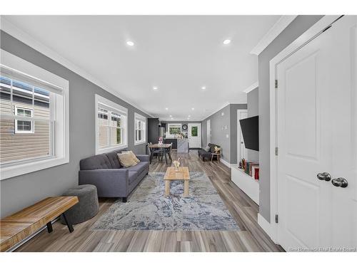 43 Eatman Ave, Fredericton, NB 