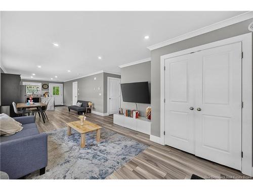 43 Eatman Ave, Fredericton, NB 