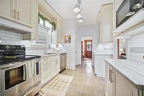 745 Warsaw Ave, Winnipeg, MB 