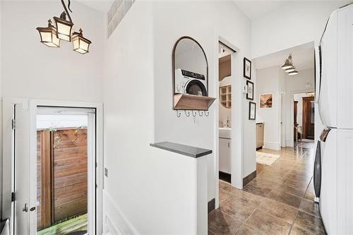 745 Warsaw Ave, Winnipeg, MB 
