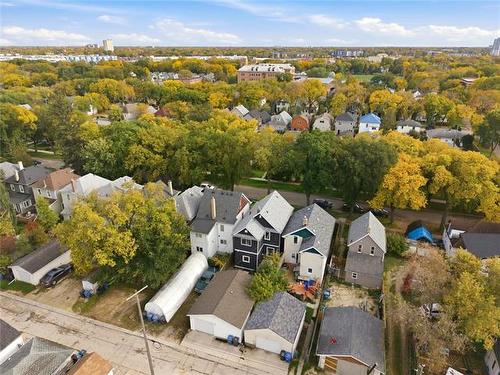 745 Warsaw Ave, Winnipeg, MB 