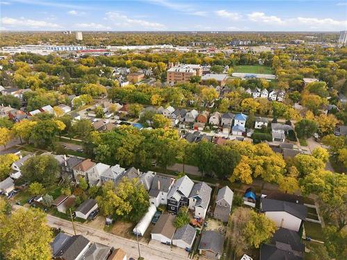 745 Warsaw Ave, Winnipeg, MB 