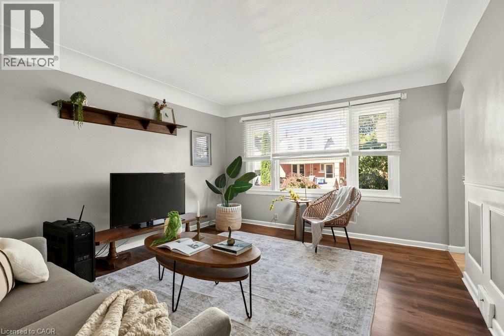 15 East 27Th Street, Hamilton, ON