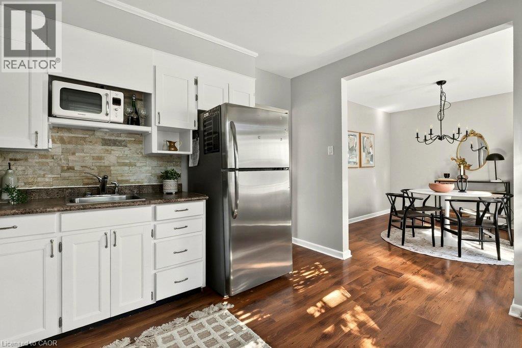 15 East 27Th Street, Hamilton, ON