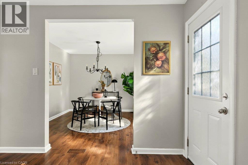 15 East 27Th Street, Hamilton, ON