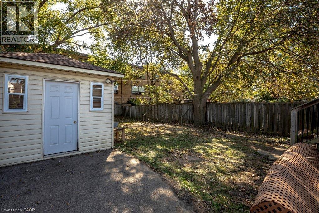 15 East 27Th Street, Hamilton, ON