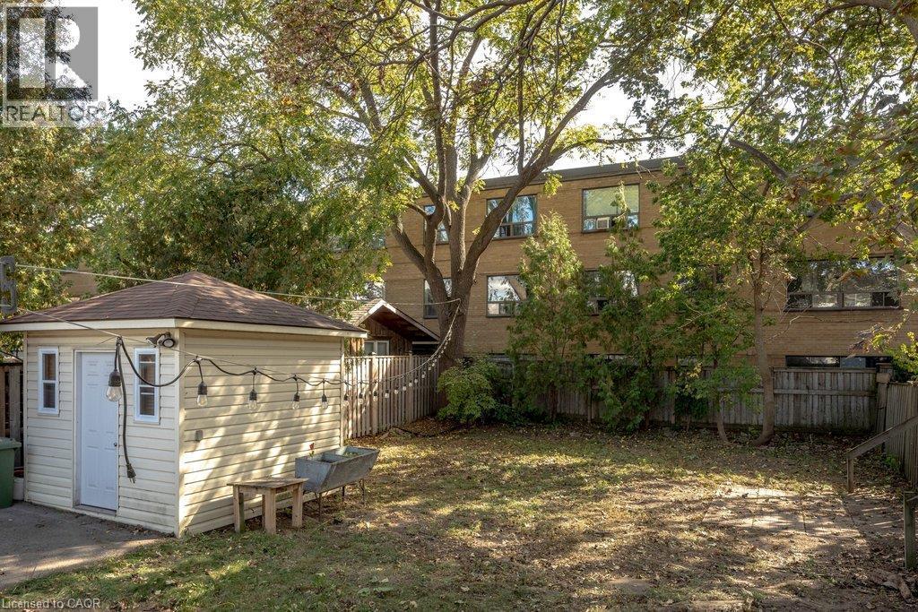15 East 27Th Street, Hamilton, ON