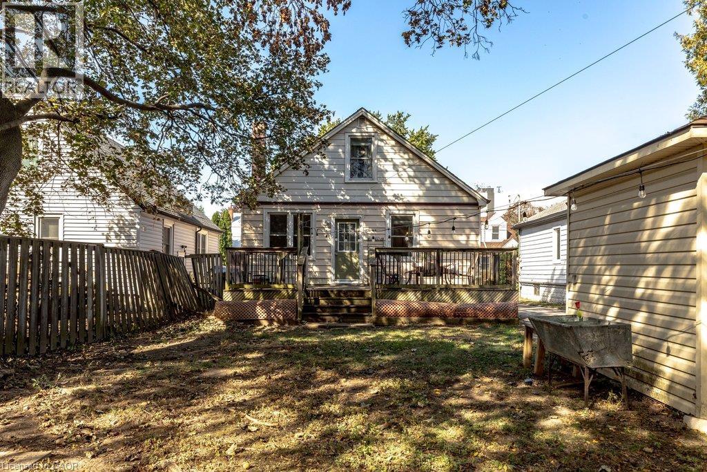 15 East 27Th Street, Hamilton, ON