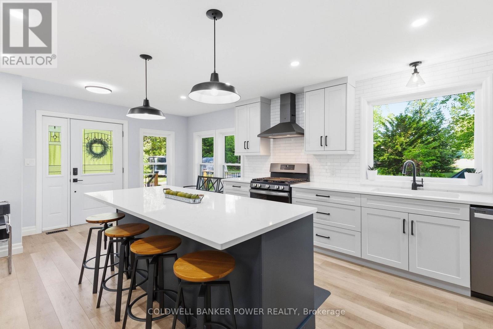 26041 Queens Line, West Elgin, ON