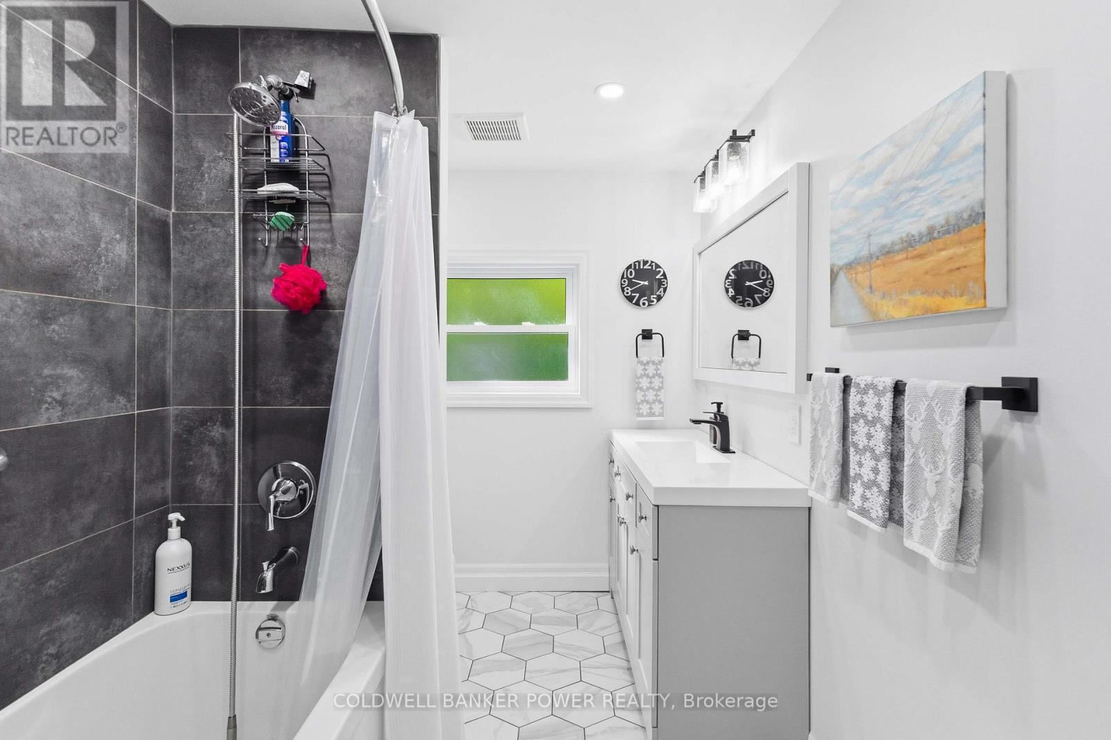 26041 Queens Line, West Elgin, ON