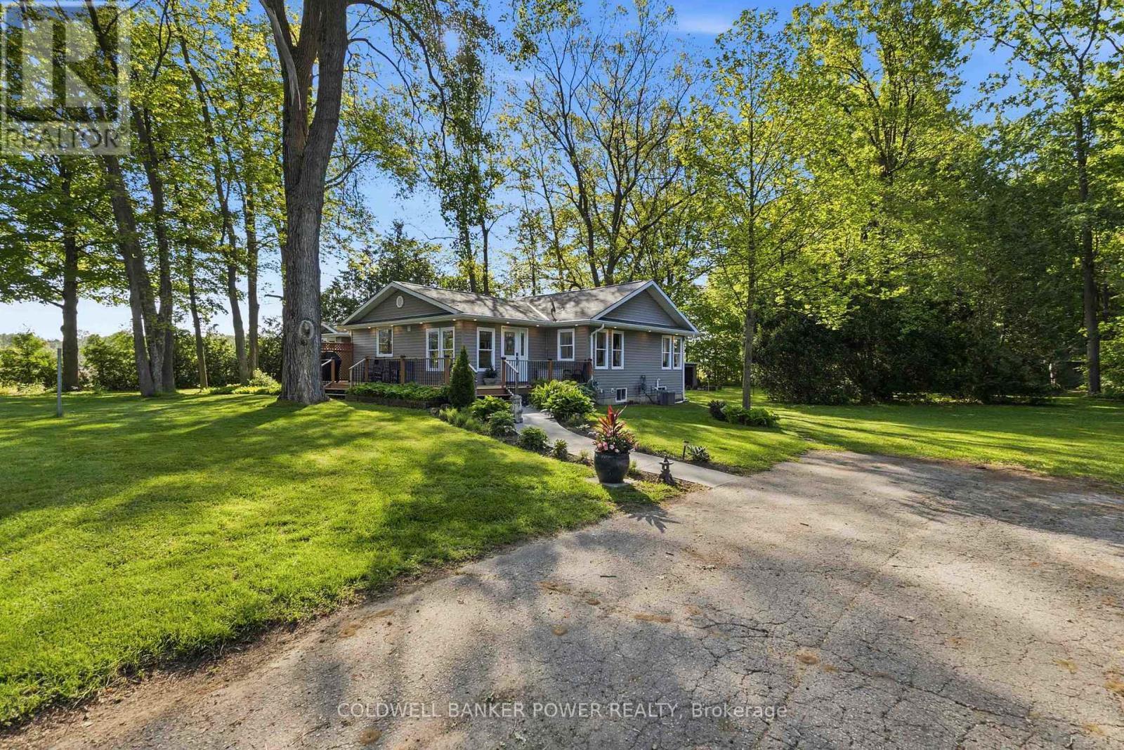 26041 Queens Line, West Elgin, ON