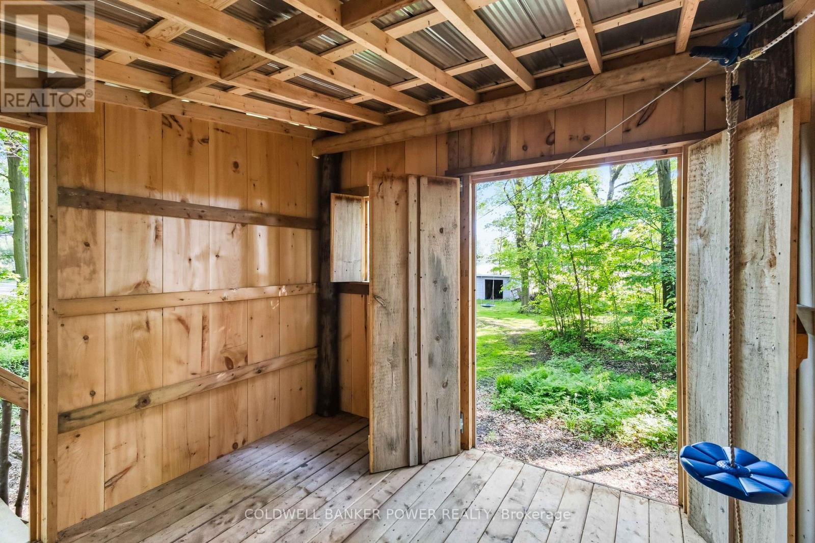 26041 Queens Line, West Elgin, ON