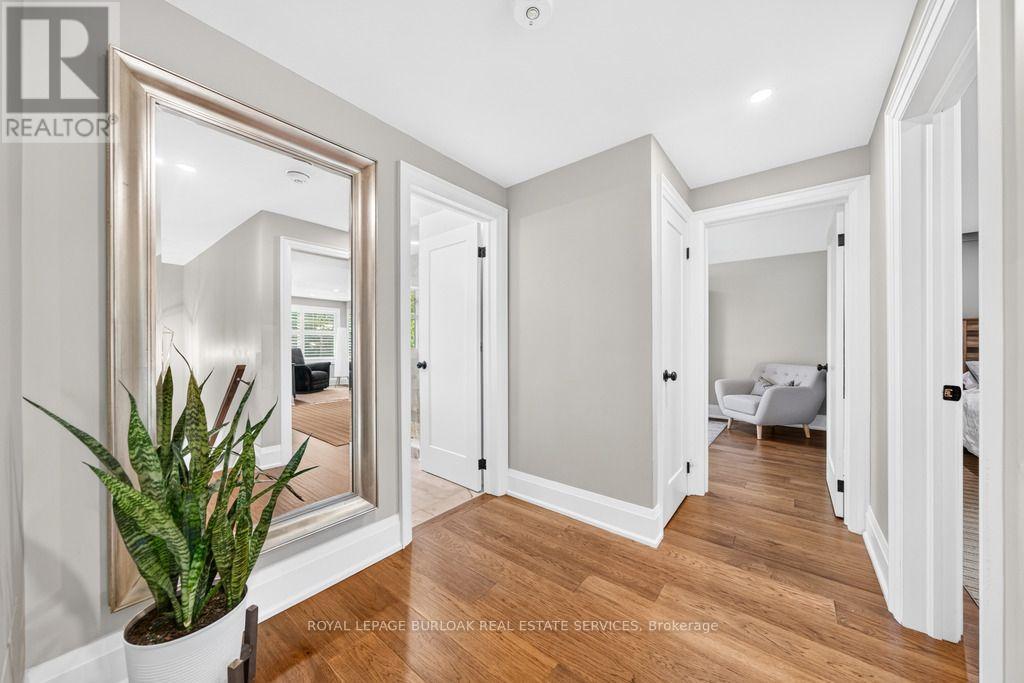 385 Rosslyn Drive, Burlington, ON