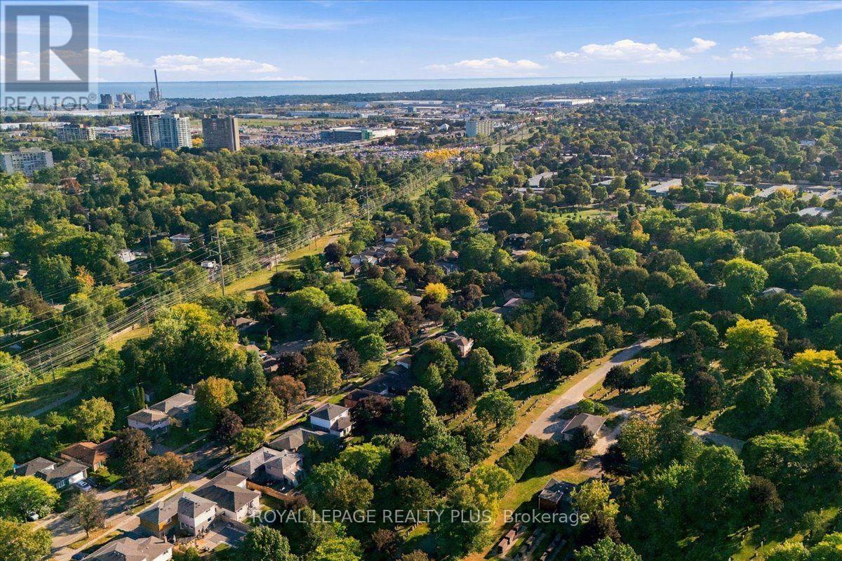 1865 Barsuda Drive, Mississauga, ON