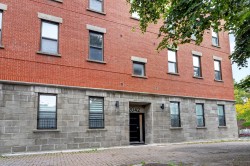 2042 Rue St-Antoine O. Montréal (Le Sud-Ouest), QC H3J 1A6