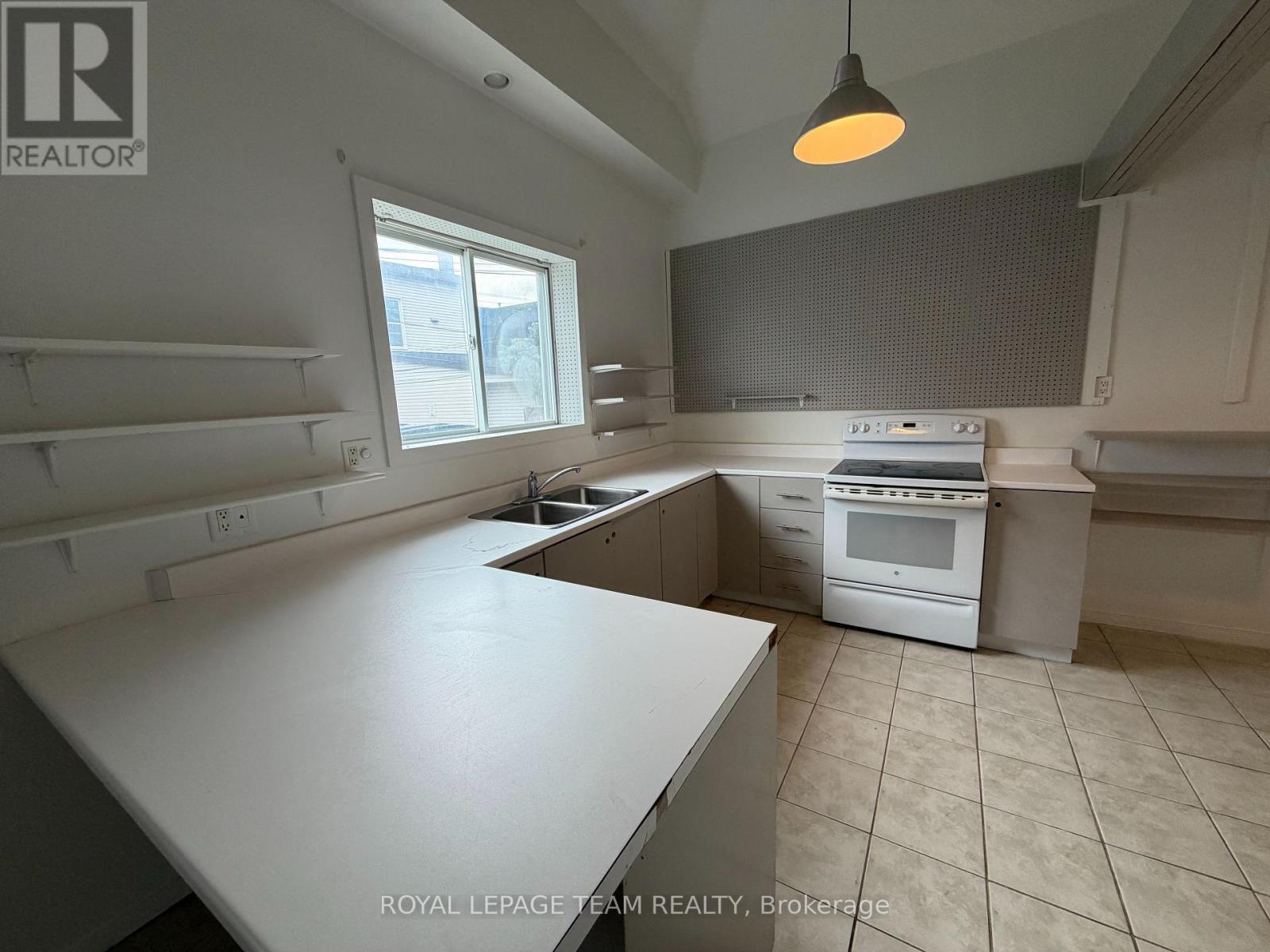 27 Poplar Street, Ottawa, ON
