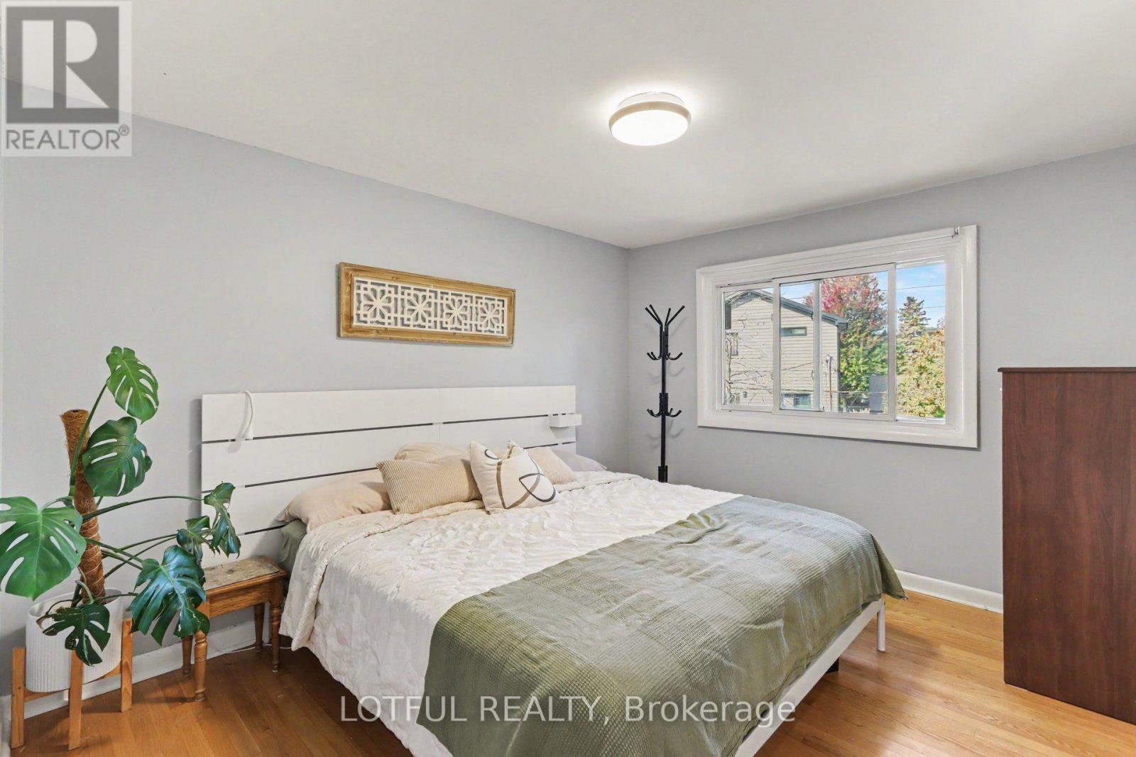 2226 Saunderson Drive, Ottawa, ON