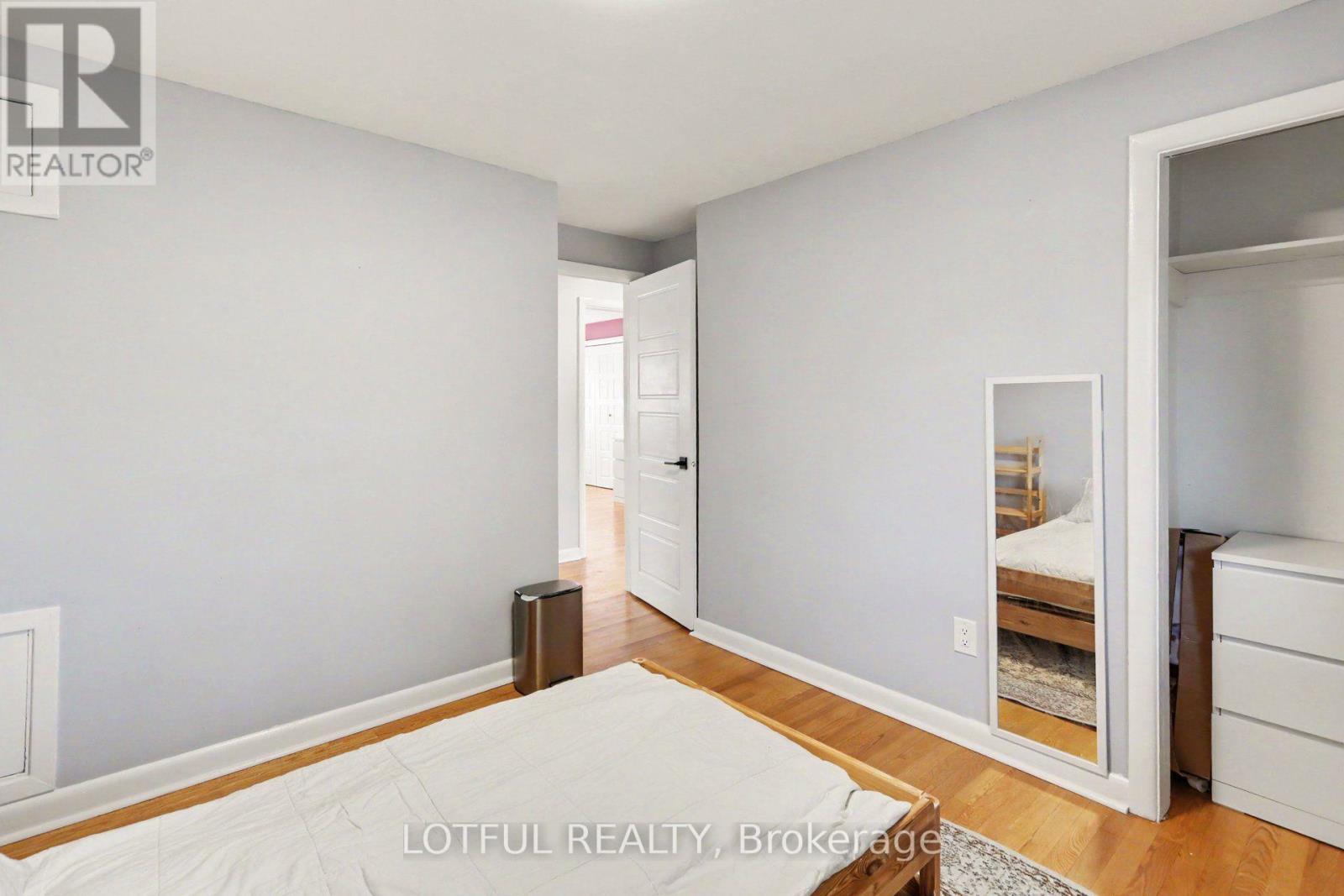 2226 Saunderson Drive, Ottawa, ON
