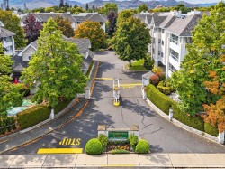 208-920 Glenwood Avenue Kelowna, BC V1Y 9P2