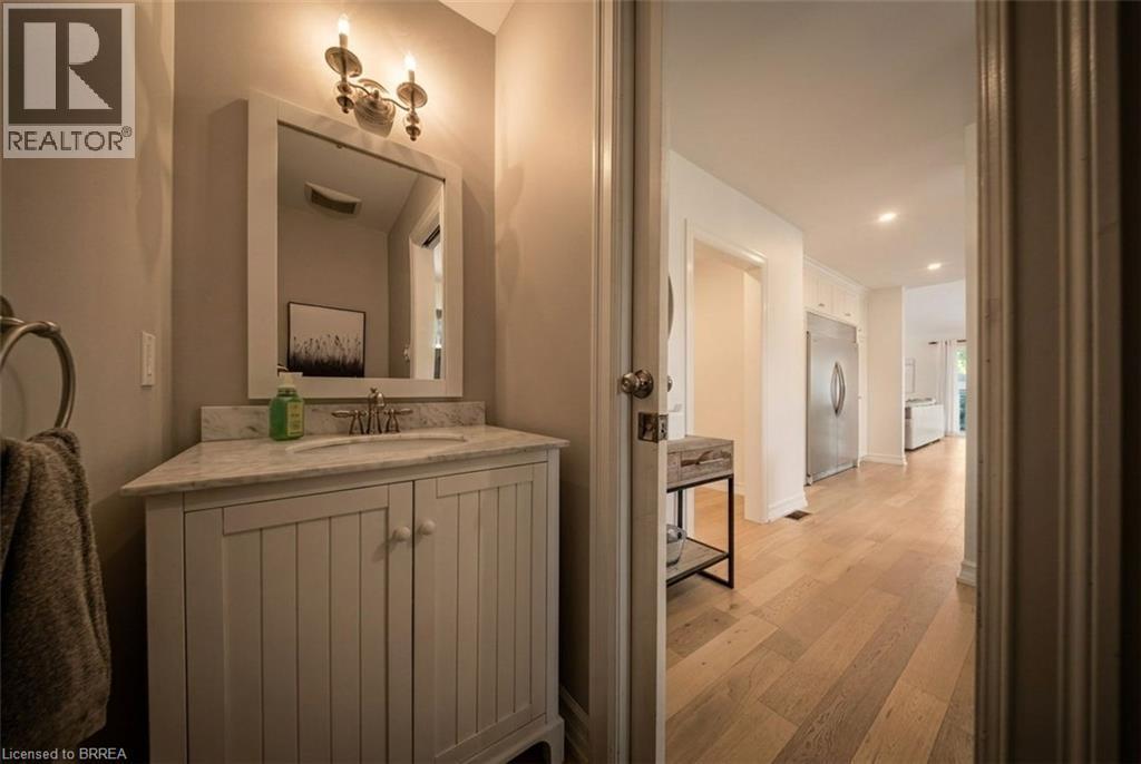 10 Reserve Street, Turkey Point, ON