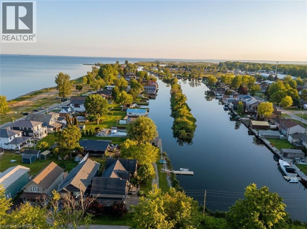 10 Reserve Street, Turkey Point, ON