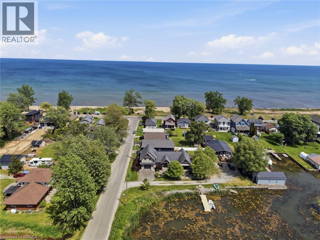 10 Reserve Street, Turkey Point, ON