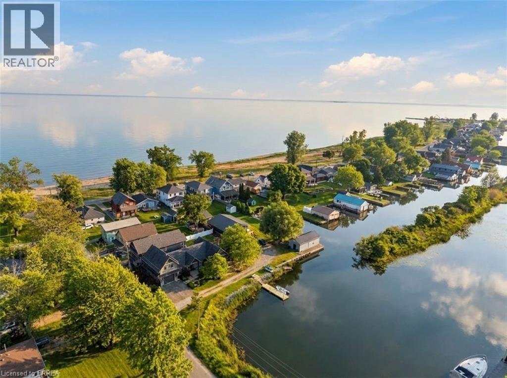 10 Reserve Street, Turkey Point, ON