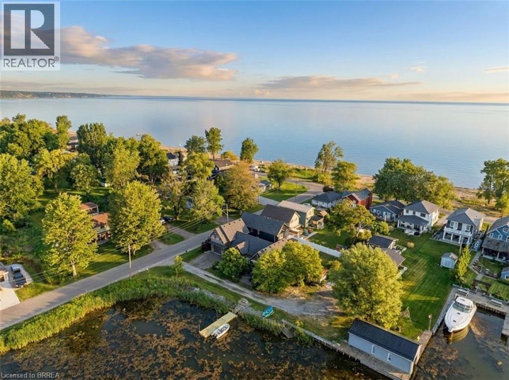 10 Reserve Street, Turkey Point, ON