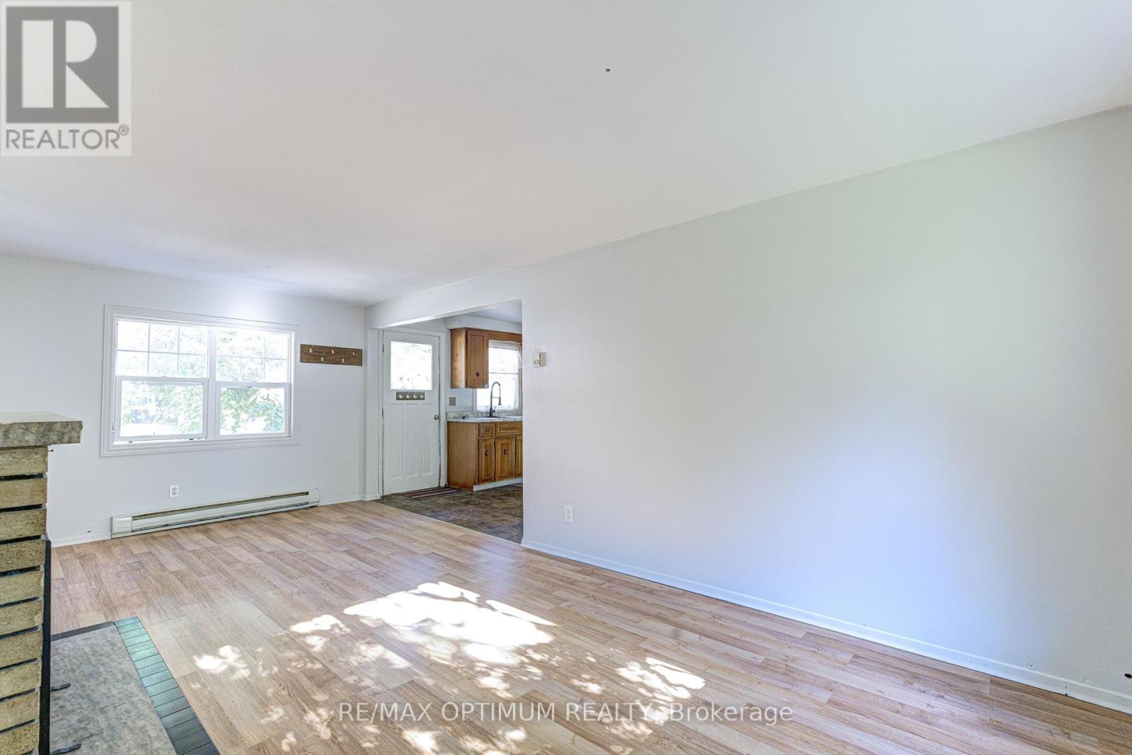 916 Queenston Road, Cambridge, ON