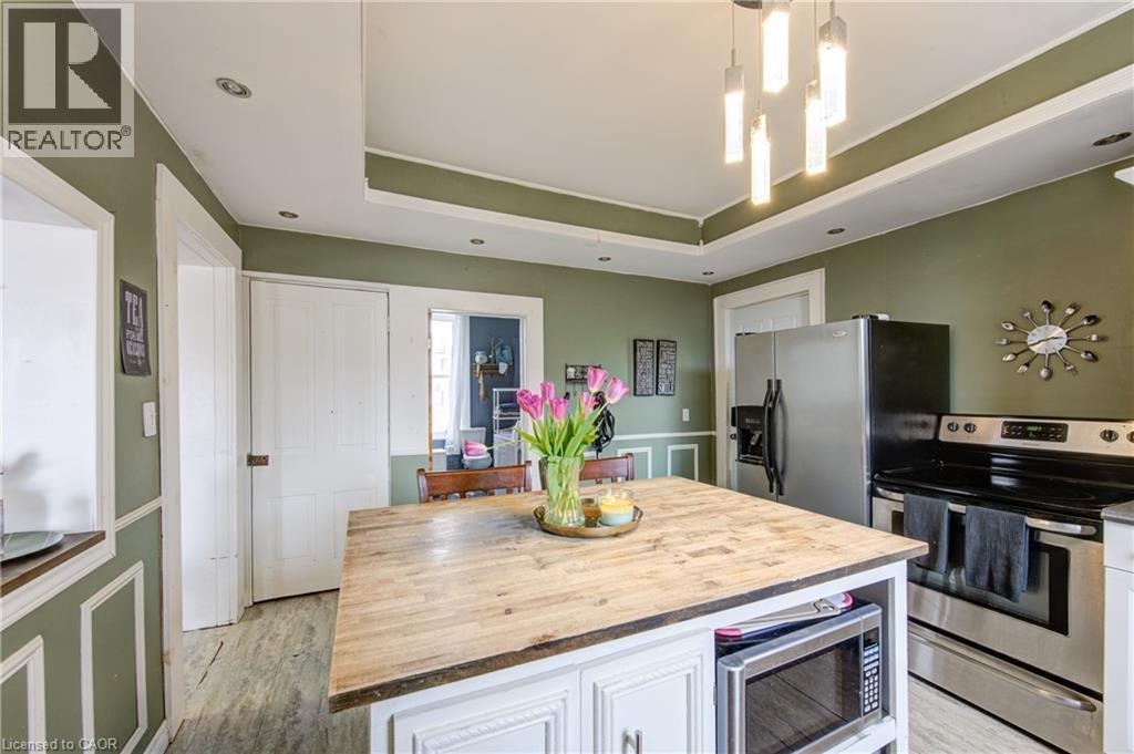 137 Wellington Street, Mitchell, ON