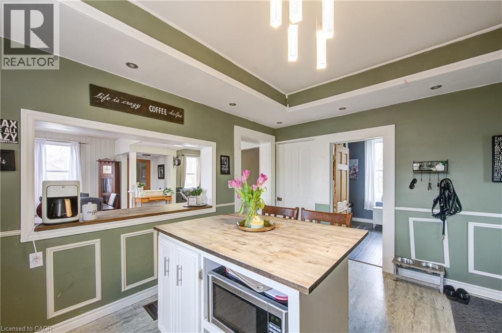 137 Wellington Street, Mitchell, ON