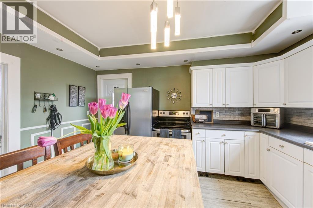 137 Wellington Street, Mitchell, ON