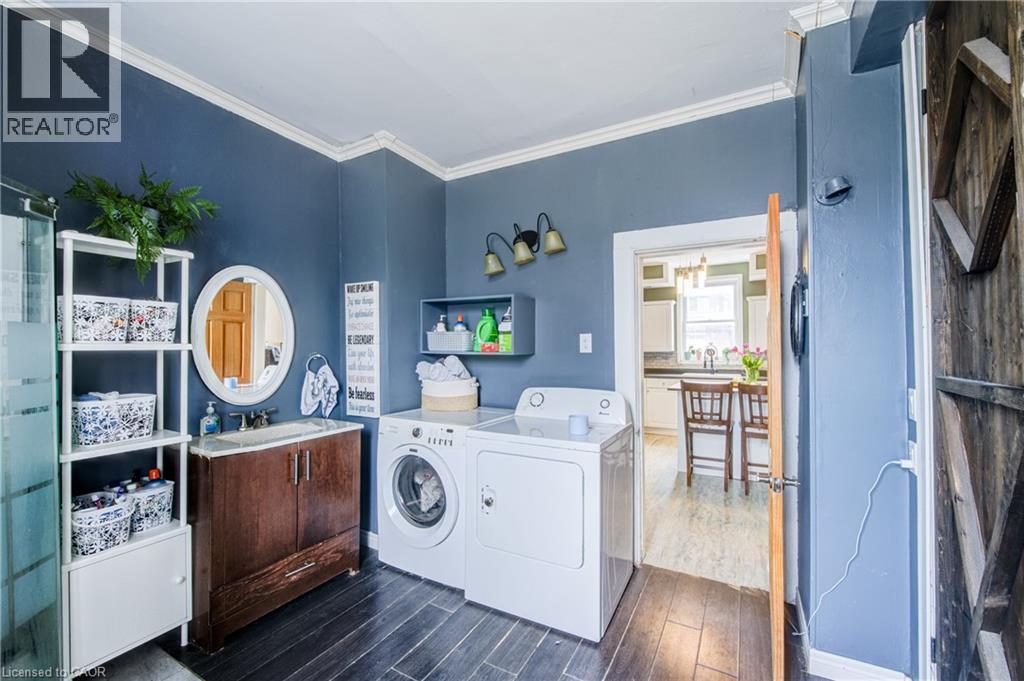 137 Wellington Street, Mitchell, ON