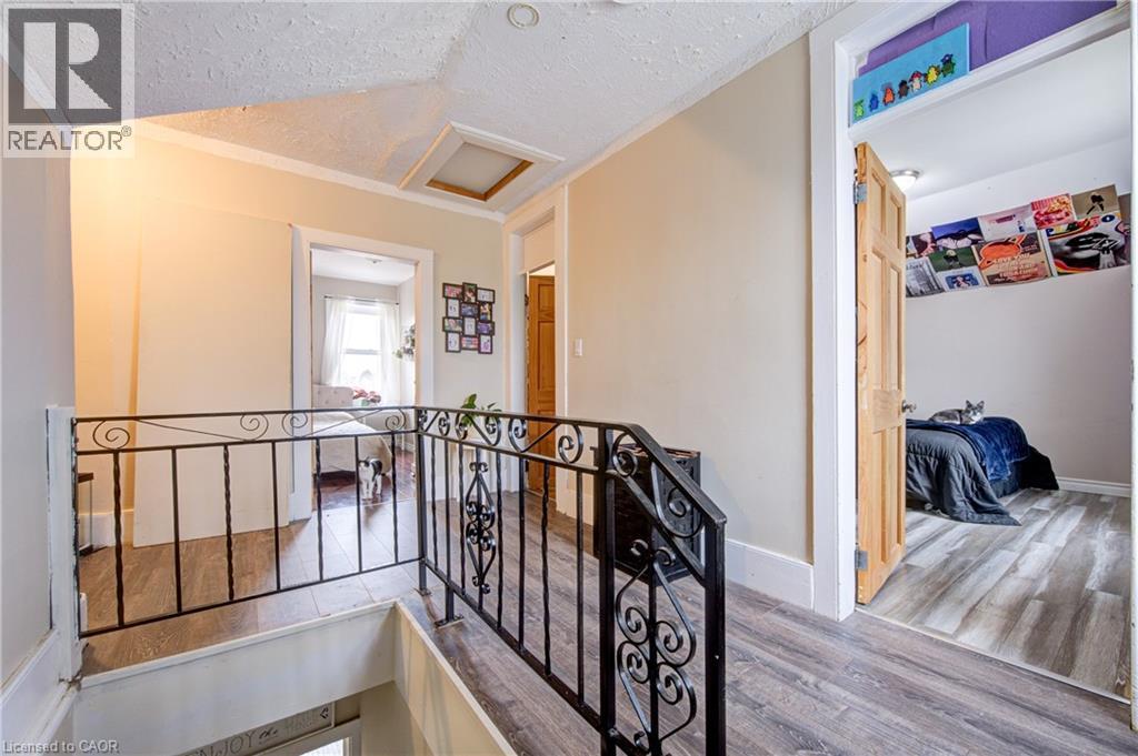 137 Wellington Street, Mitchell, ON