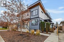 813 Rose Avenue Kelowna, BC V1Y 5K3