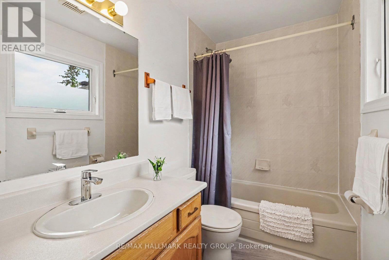 267 St Laurent Boulevard, Ottawa, ON