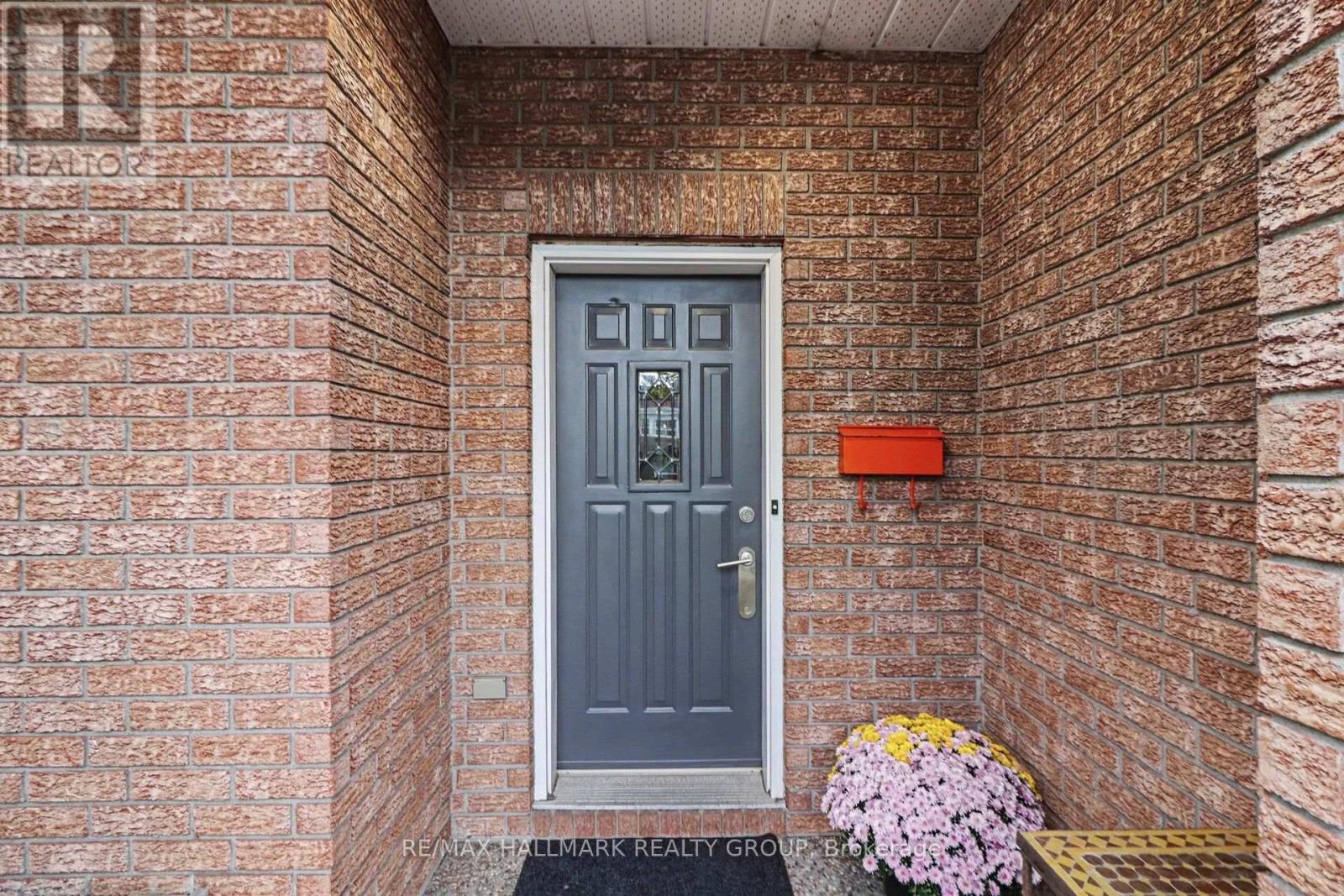 267 St Laurent Boulevard, Ottawa, ON