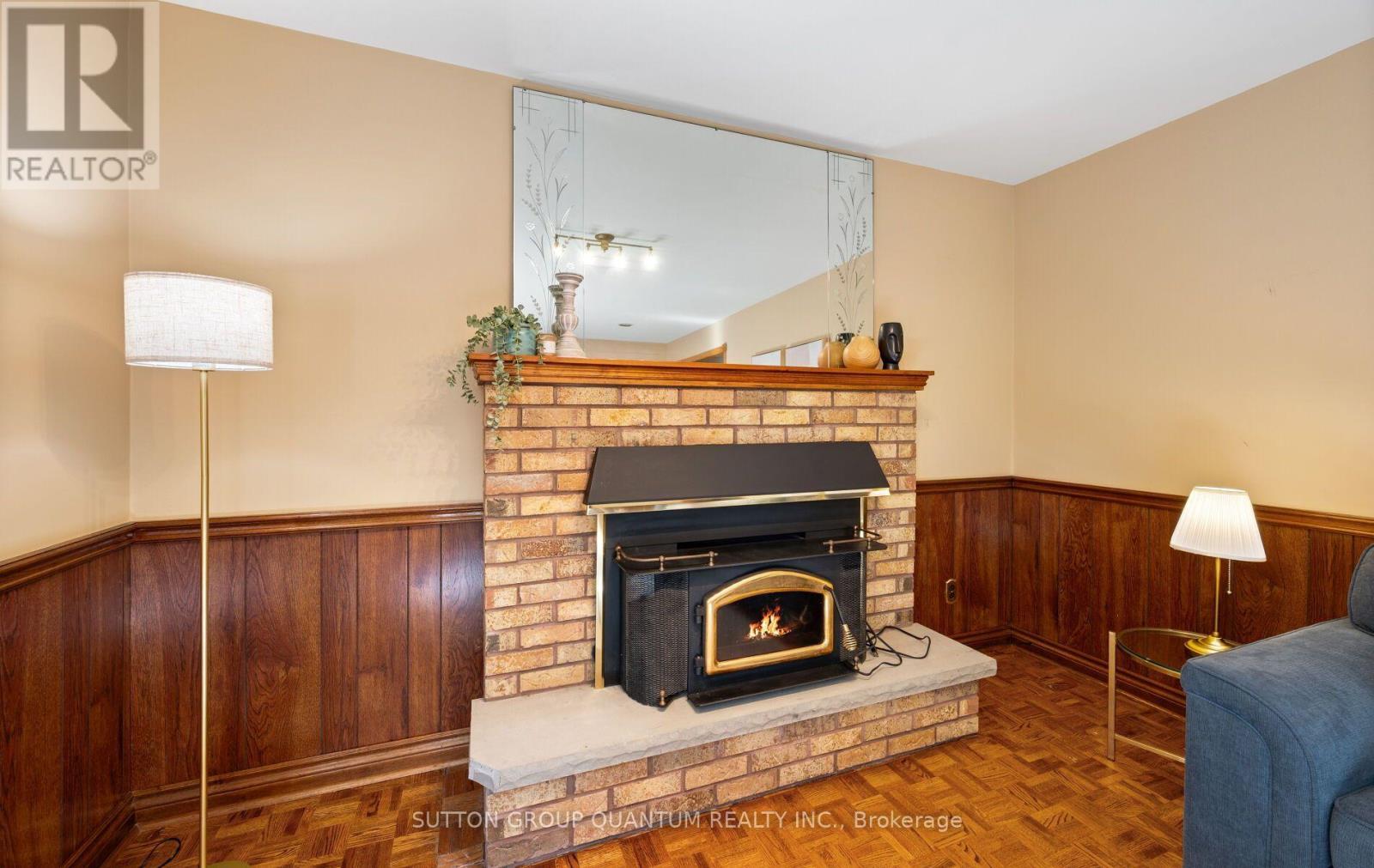 1896 Stoneybrook Court, Mississauga, ON