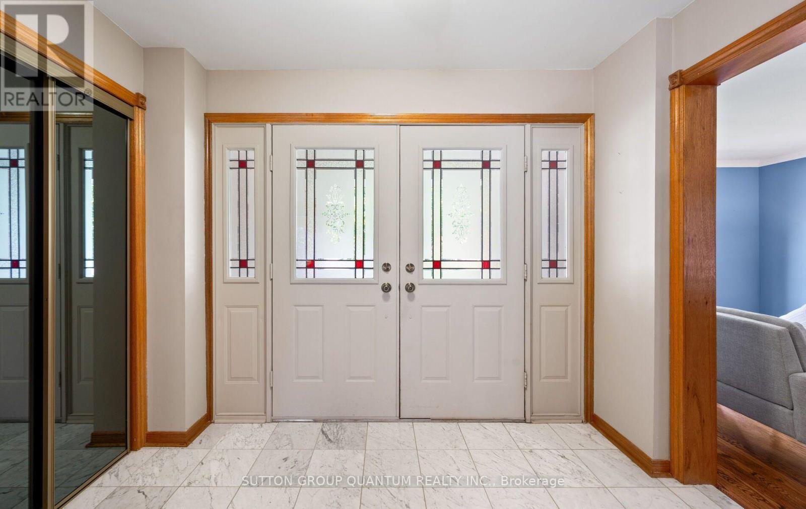 1896 Stoneybrook Court, Mississauga, ON