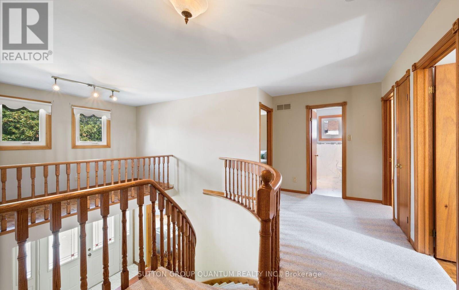 1896 Stoneybrook Court, Mississauga, ON