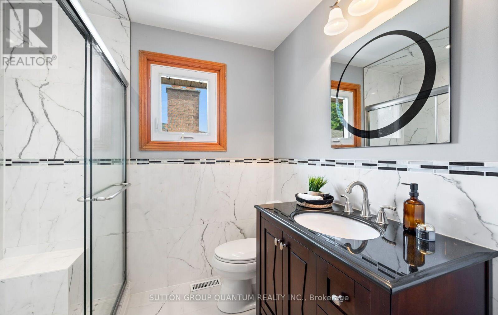 1896 Stoneybrook Court, Mississauga, ON