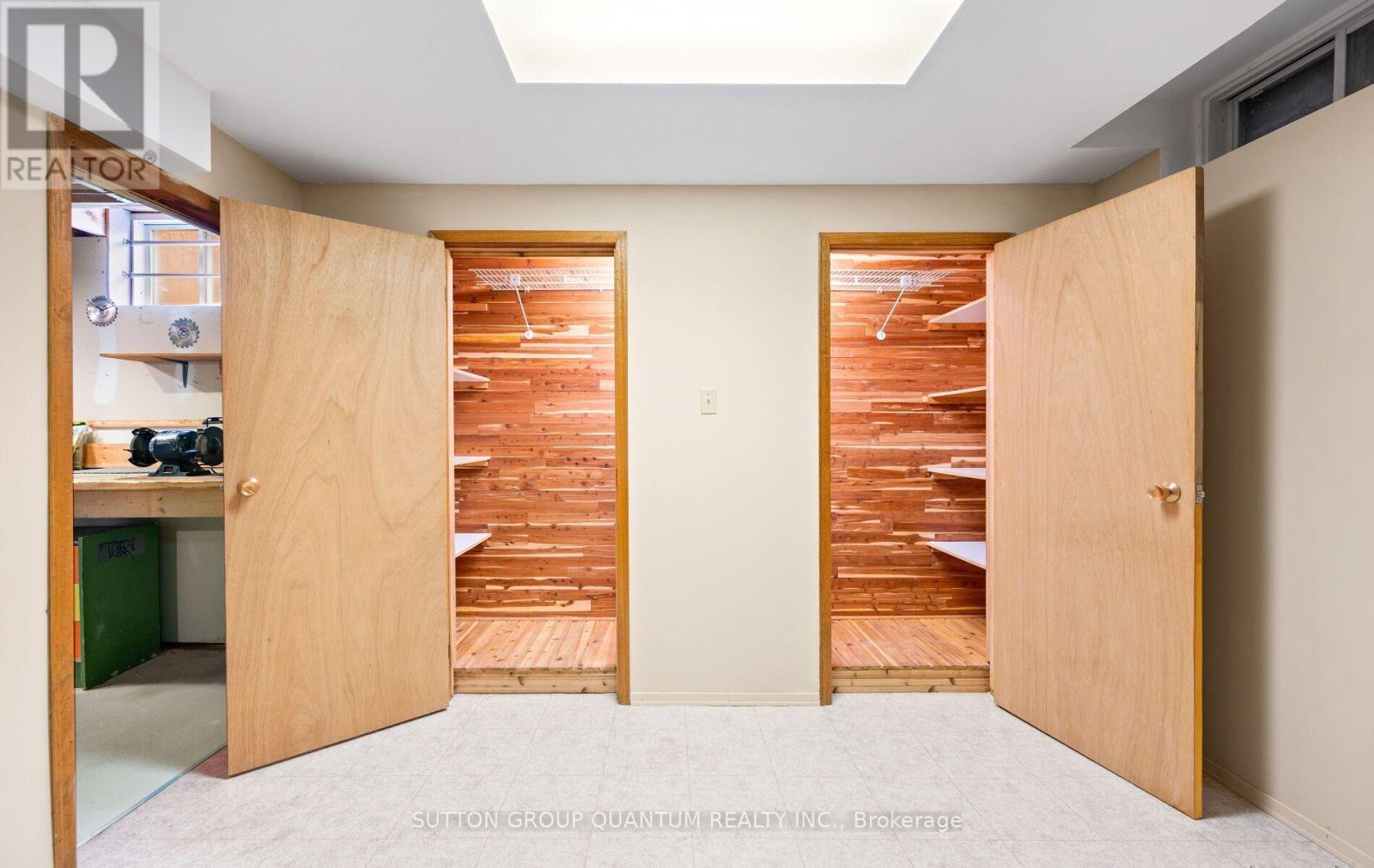 1896 Stoneybrook Court, Mississauga, ON