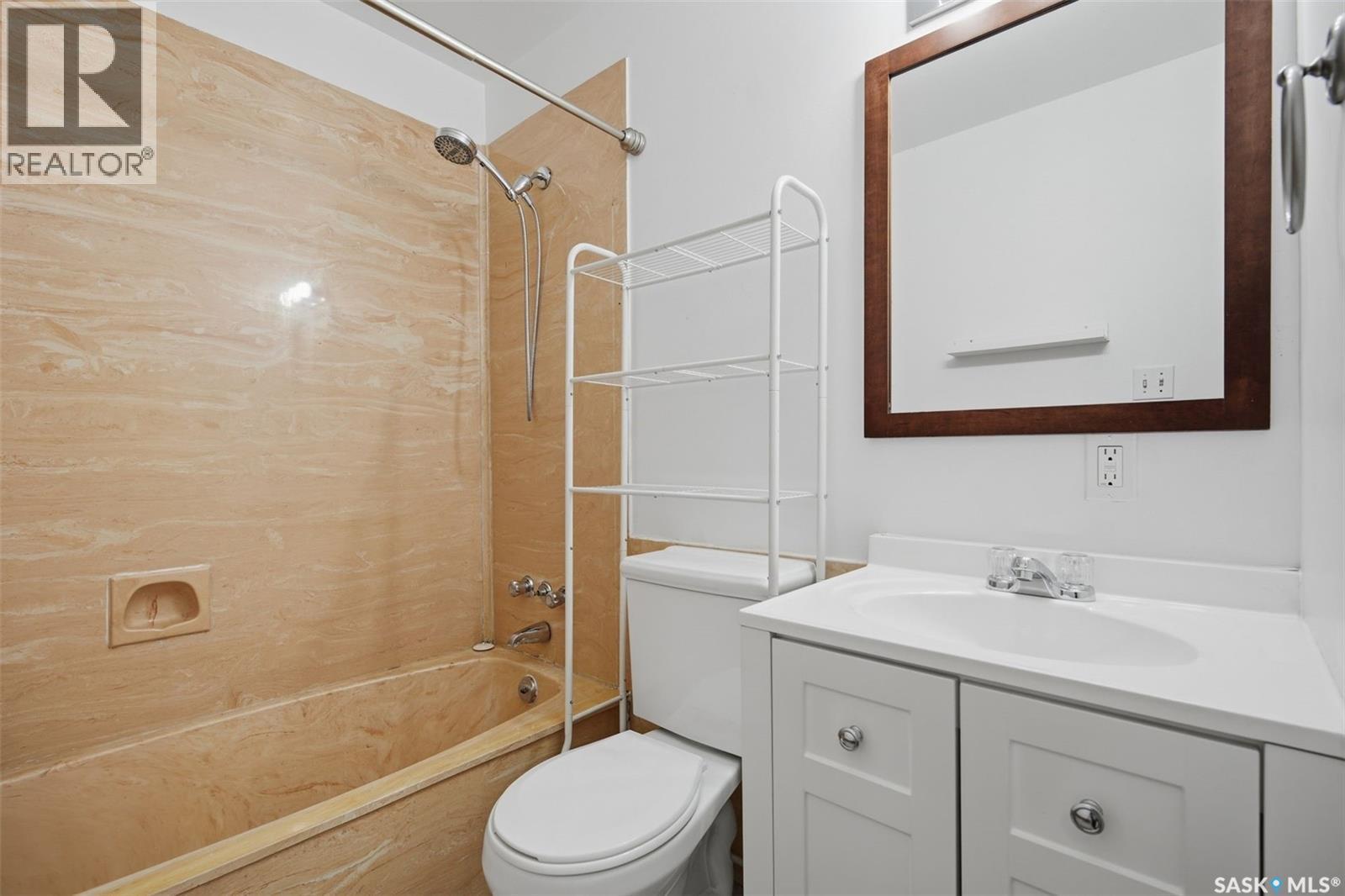 1004 6Th Street E, Saskatoon, SK