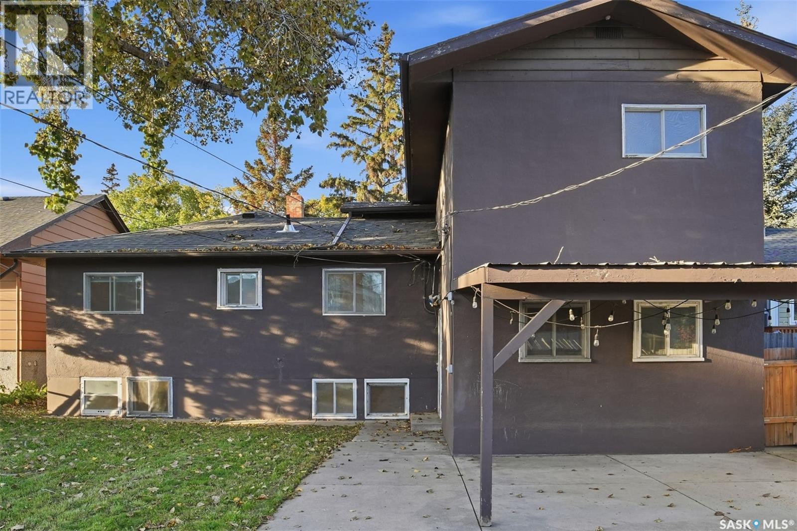 1004 6Th Street E, Saskatoon, SK