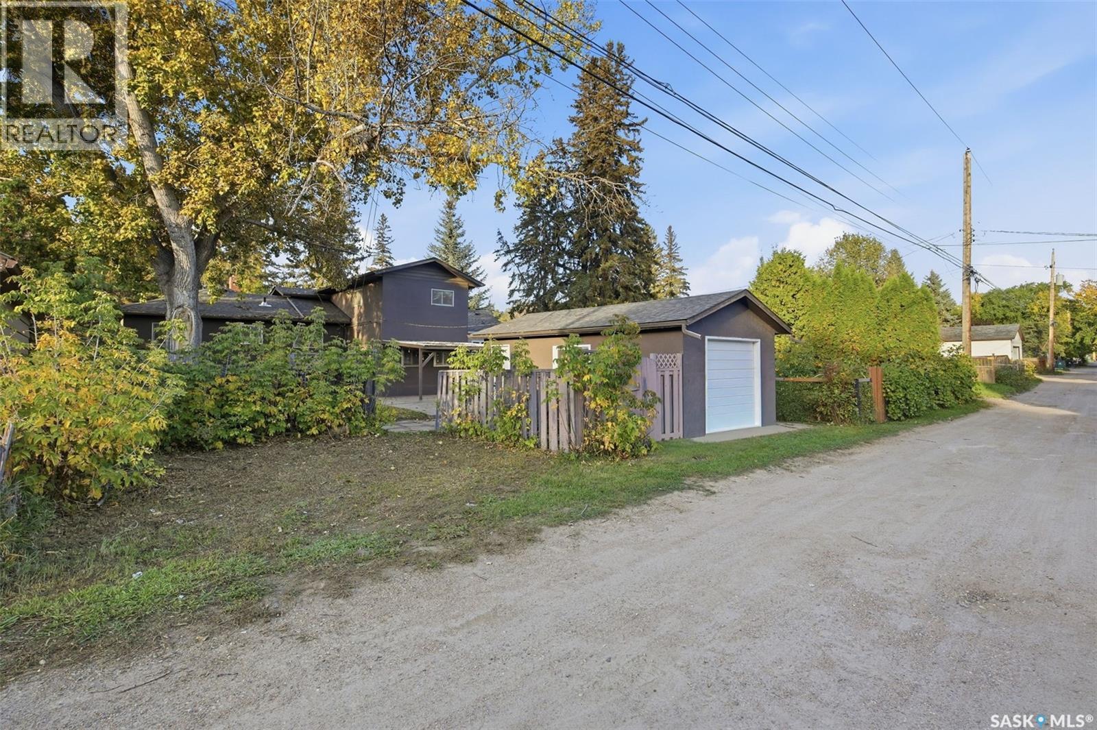 1004 6Th Street E, Saskatoon, SK